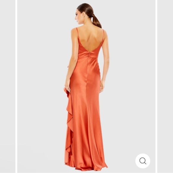 V-NECK SPAGHETTI STRAP SATIN GOWN size 10 - Picture 3 of 10